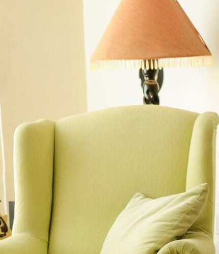 Tips for Creating a Cozy and Inviting Living Room Space